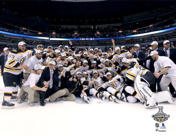 Boston Bruins Boston Bruins Unsigned 2011 Stanley Cup Champions On Ice Celebration Photograph