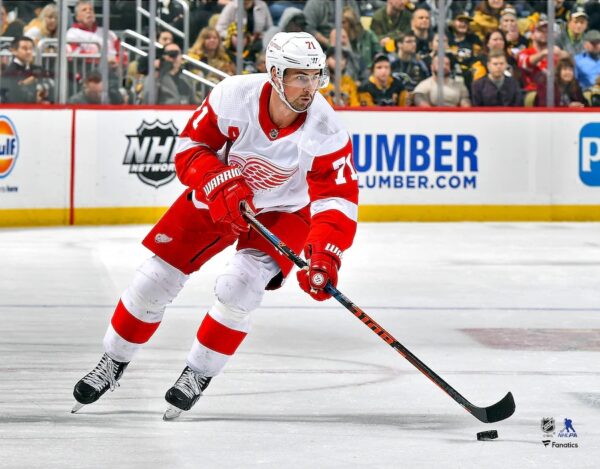 Dylan Larkin Detroit Red Wings Unsigned White Jersey Skating 16X20 Photograph